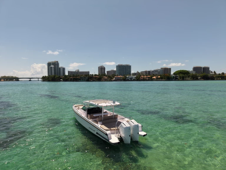 Wynajmij Axopar Axopar 37 Sun-Top w Miami