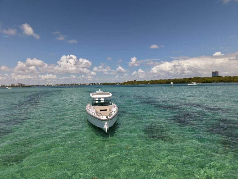 Wynajmij Luksusowy jacht z lub bez skippera Axopar w Miami
