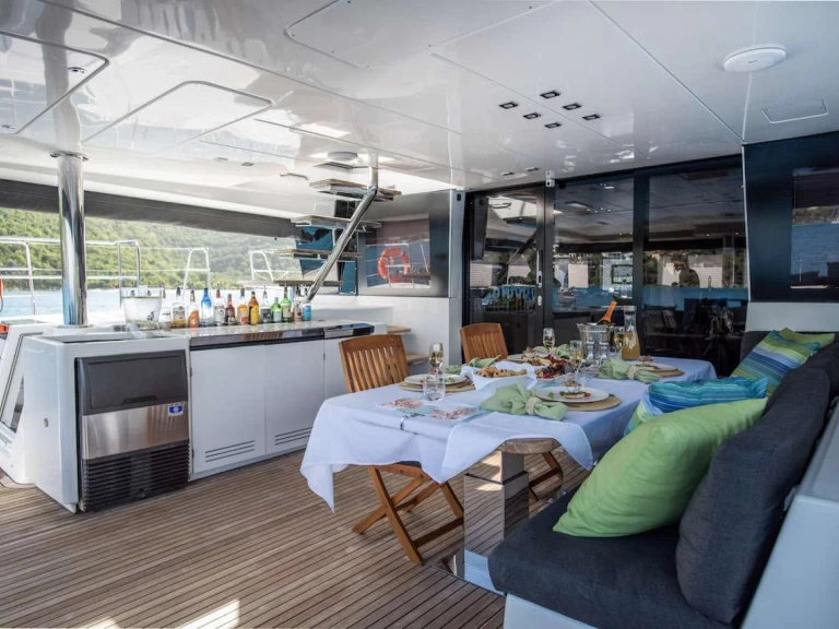 Lagoon RIPPLE między profesjonalistami a osobami prywatnymi w Saint Thomas Island