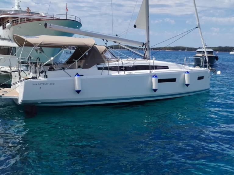 Wynajem łodzi Dubrownik tanio Sun Odyssey 380