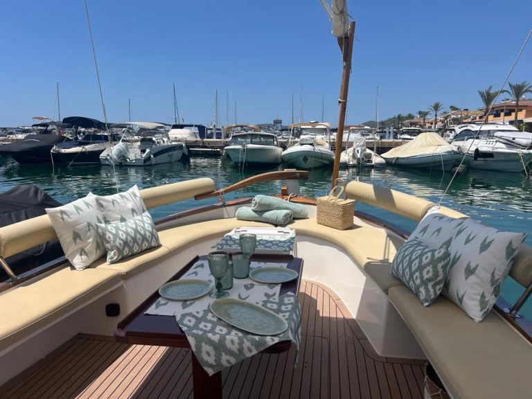 Wynajmij Motorówka z lub bez skippera Medvolt Marine w Portals Nous