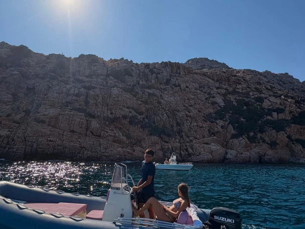 Wynajmij Bwa California 550 w Porto Pollo