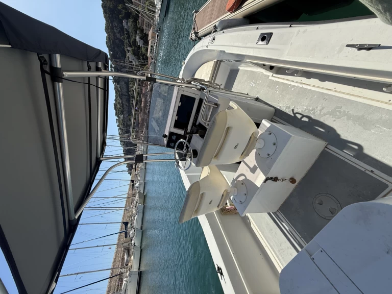 Wynajem łodzi Mandelieu-la-Napoule tanio Quest 207