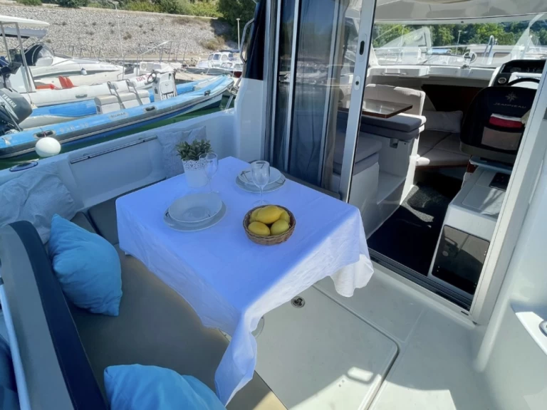 Wynajem Motorówka w Sibenik - Jeanneau Merry Fisher 695