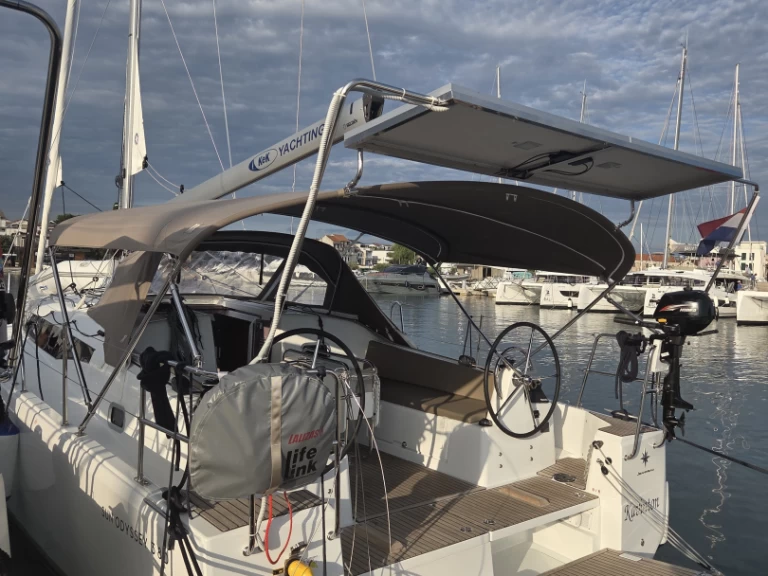 Wynajem w Pirovac- Jeanneau Sun Odyssey 380 na SamBoat