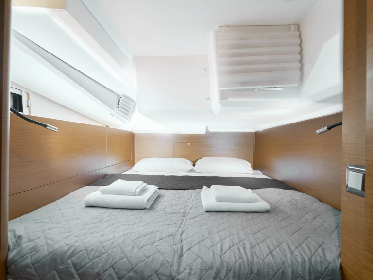 Wynajem łodzi Alimos tanio Sun Odyssey 440