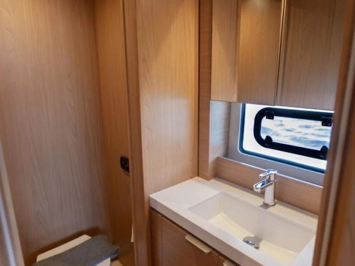 Wynajmij Katamaran z lub bez skippera Bali w Toúrlos