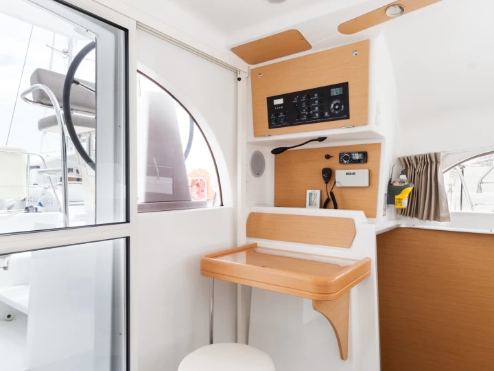 Wynajmij Katamaran z lub bez skippera Lagoon w Preveza