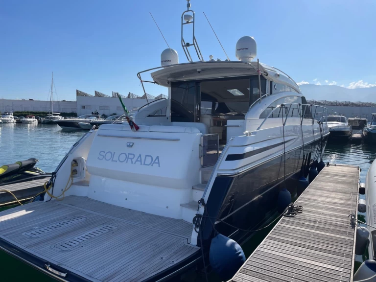 Wynajmij Motorówka z lub bez skippera Princess w Neapol