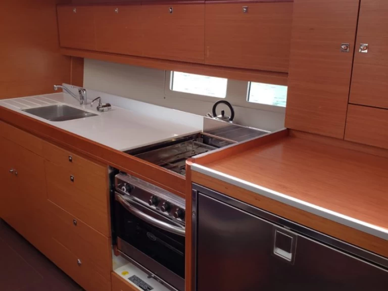 Żaglowiec do wynajmu w Golfo Aranci w najlepszej cenie