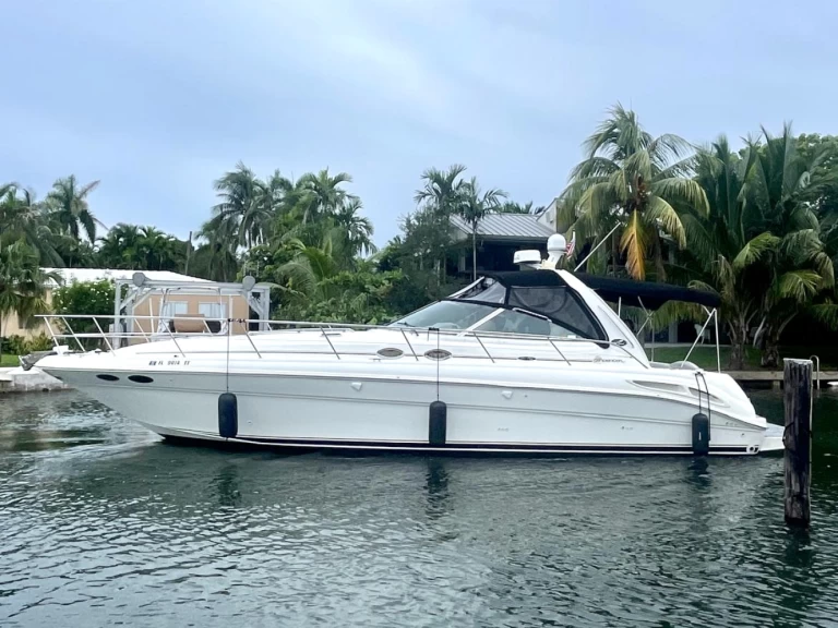 Wynajmij Sea Ray Sea Ray 410 Sundancer w Miami