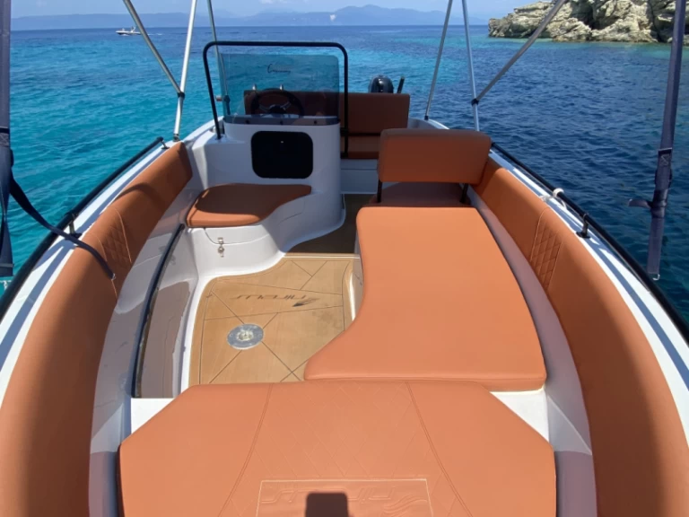 Wynajem łodzi Nireus Optima w Lákka na SamBoat 