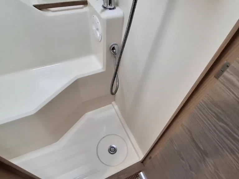 Hanse Hanse 458 między profesjonalistami a osobami prywatnymi w Alimos