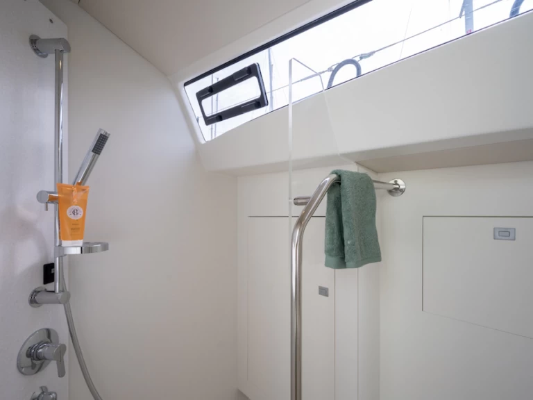 Żaglowiec do wynajmu w La Rochelle w najlepszej cenie