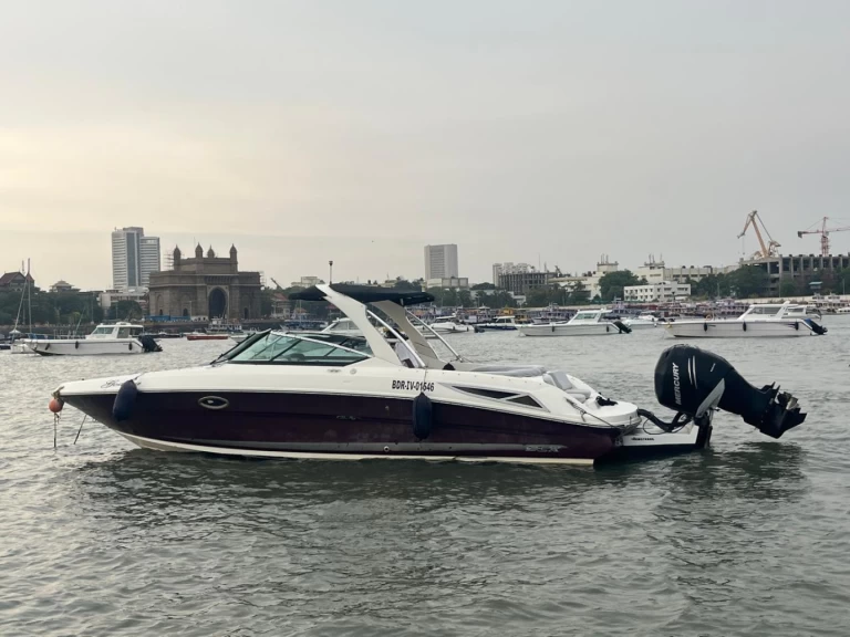 Wynajem łodzi Mumbai tanio Sea Ray SLX 300