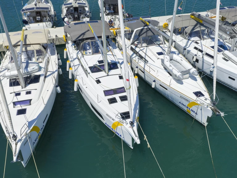 Wynajem Żaglowiec Dufour z patentem 