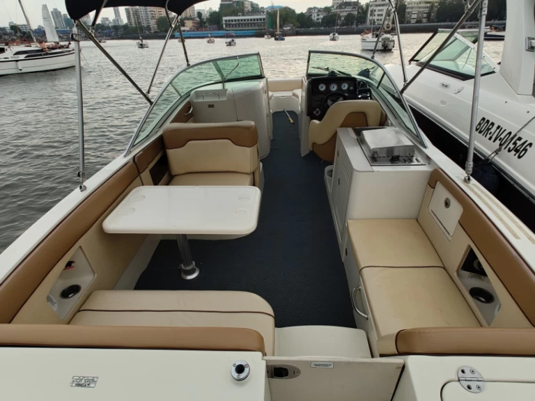 Wynajem łodzi Sea Ray Sea Ray SDX 290 w Mumbai na SamBoat 