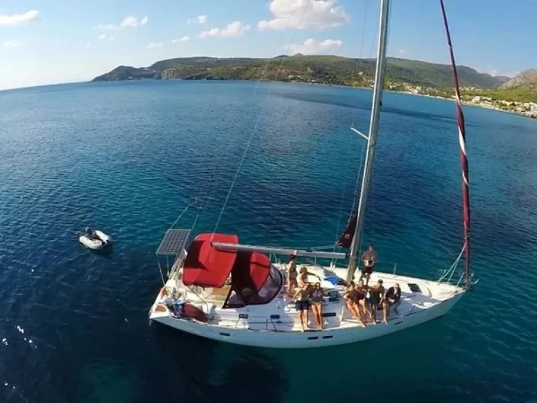 Wynajmij Bénéteau Oceanis 411 w Alimos