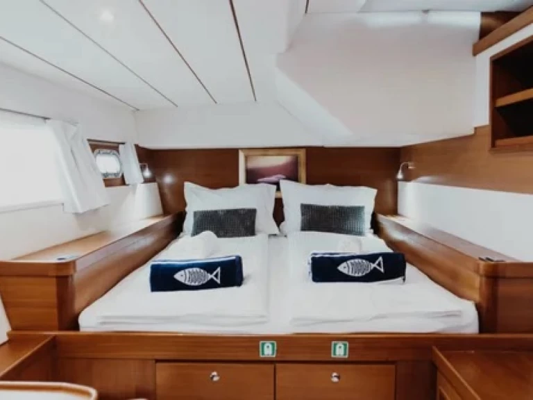 Wynajem łodzi La Ciotat tanio Lagoon 570