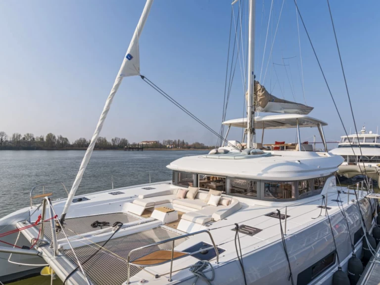 Wynajem łodzi Lagoon Lagoon 55 w Bonifacio na SamBoat 