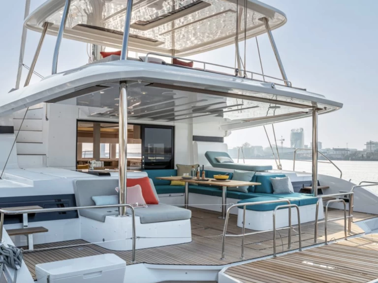 Wynajmij Katamaran z lub bez skippera Lagoon w Bonifacio