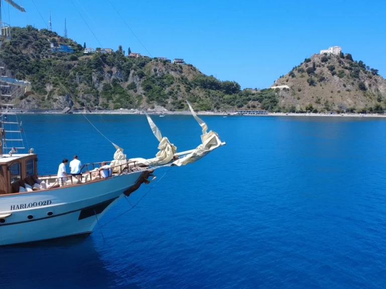 Luksusowy jacht do wynajmu w Capo d'Orlando w najlepszej cenie