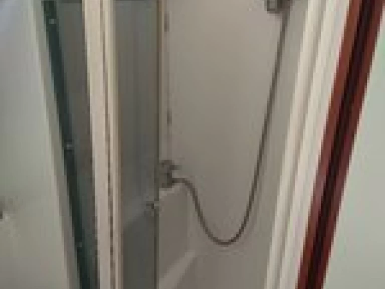 Wynajem Żaglowiec Bénéteau z patentem 