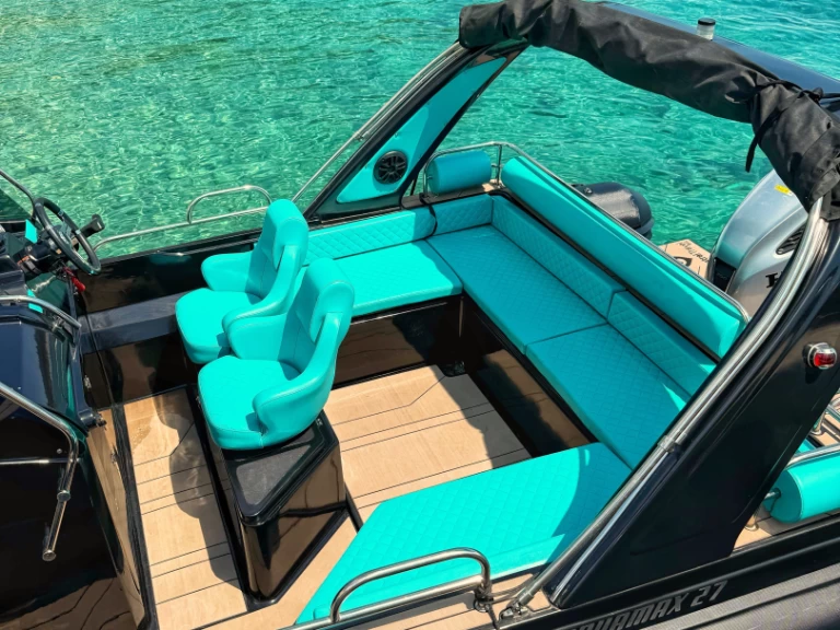 Wynajem Łódż półsztywna w Bol - Aquamax 27