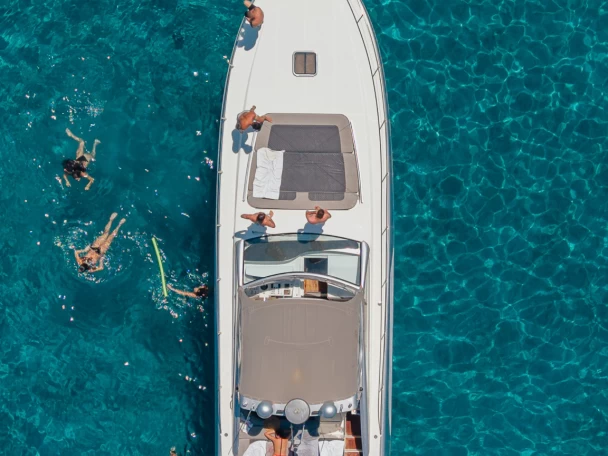 Wynajem Motorówka Alfamarine z patentem 