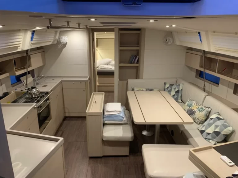 Wynajem w Alimos- Bénéteau Oceanis 46.1 na SamBoat