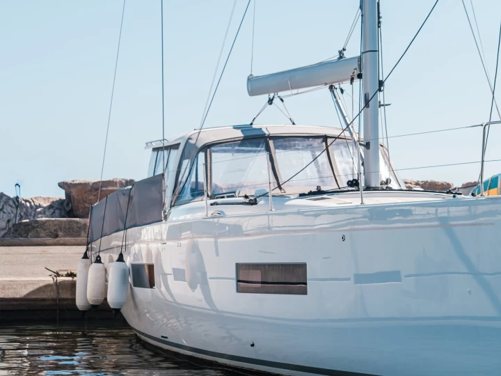 Wynajmij Żaglowiec z lub bez skippera Bénéteau w Hyeres