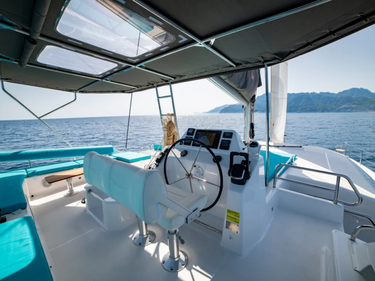 Wynajmij Dufour Dufour Catamarans 48 Sail w Castiglioncello