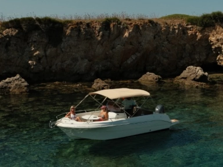 Pacific Craft Pacific Craft 625 Open między profesjonalistami a osobami prywatnymi w Port d'Addaia (City)