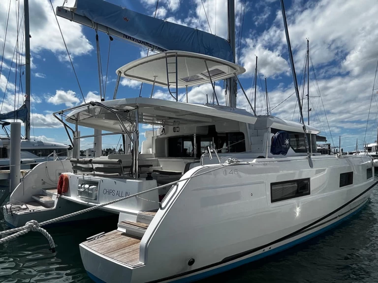 Wynajem Katamaran Lagoon z patentem 