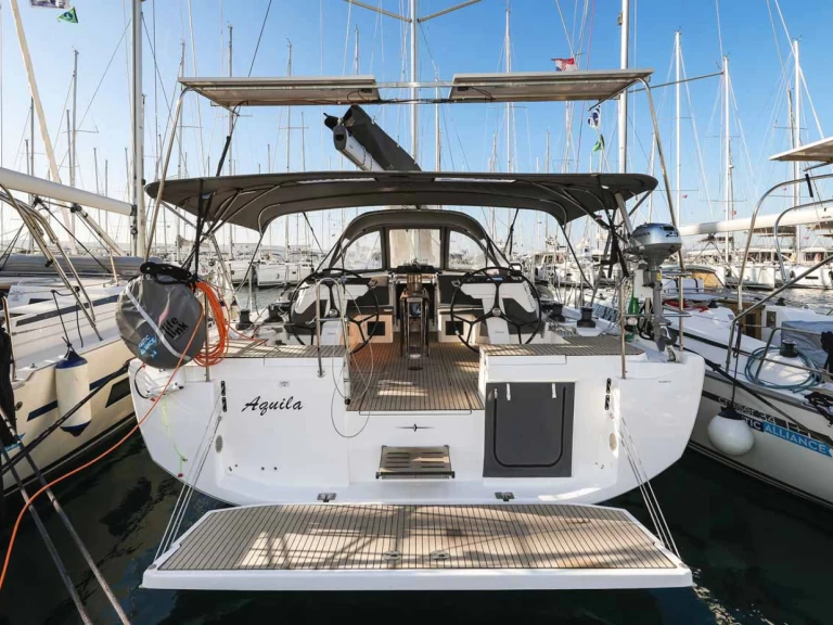 Wynajem łodzi Murter-Kornati tanio Bavaria C46