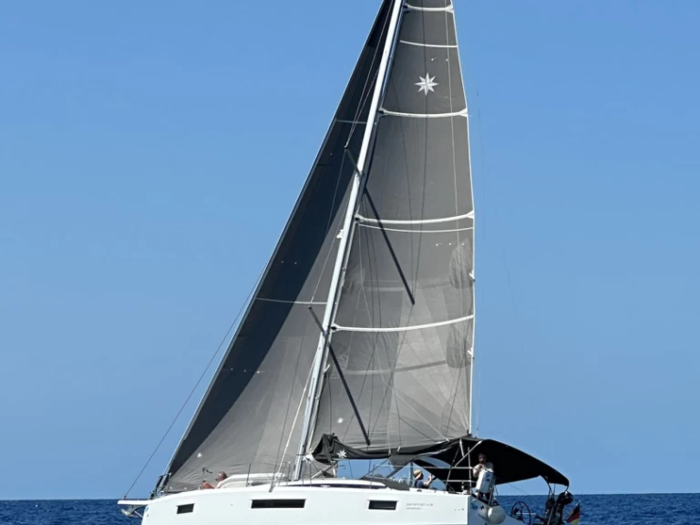 Wynajem łodzi Palma de Mallorca tanio Sun Odyssey 410