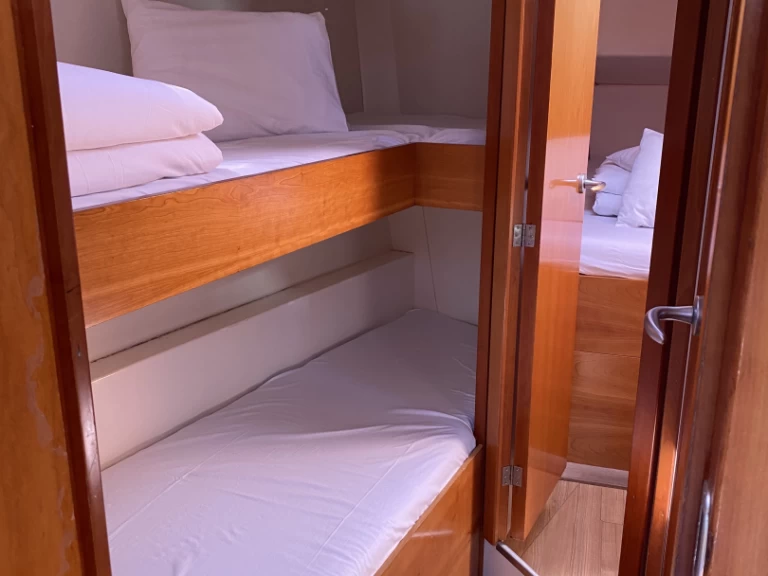 Wynajmij Hanse Hanse 430e w Pula