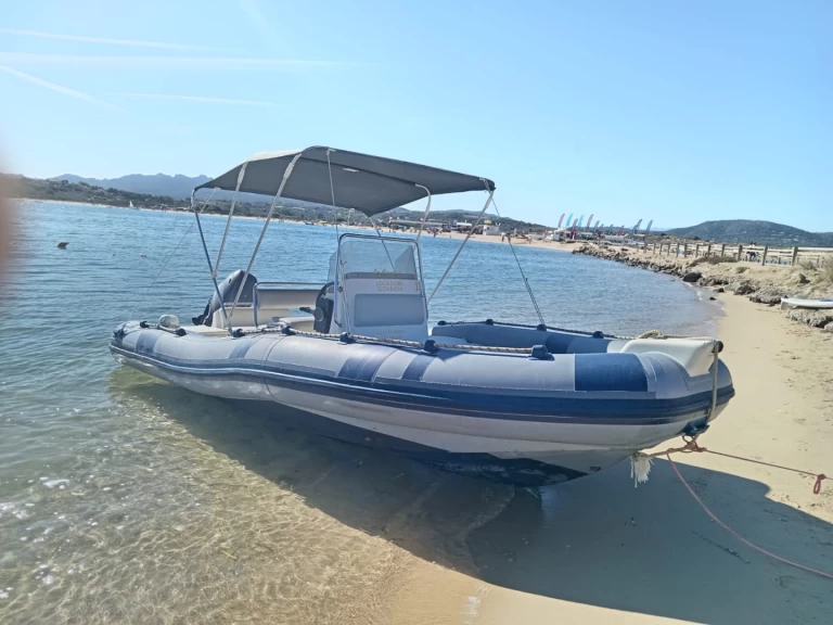 Łódż półsztywna do wynajmu w Palau w najlepszej cenie