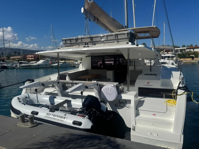 Wynajmij Katamaran z lub bez skippera Fountaine Pajot w Furnari