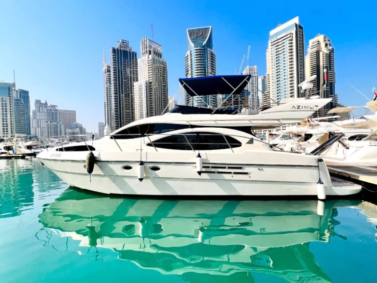 Wynajmij Motorówka z lub bez skippera Azimut w Dubai Marina