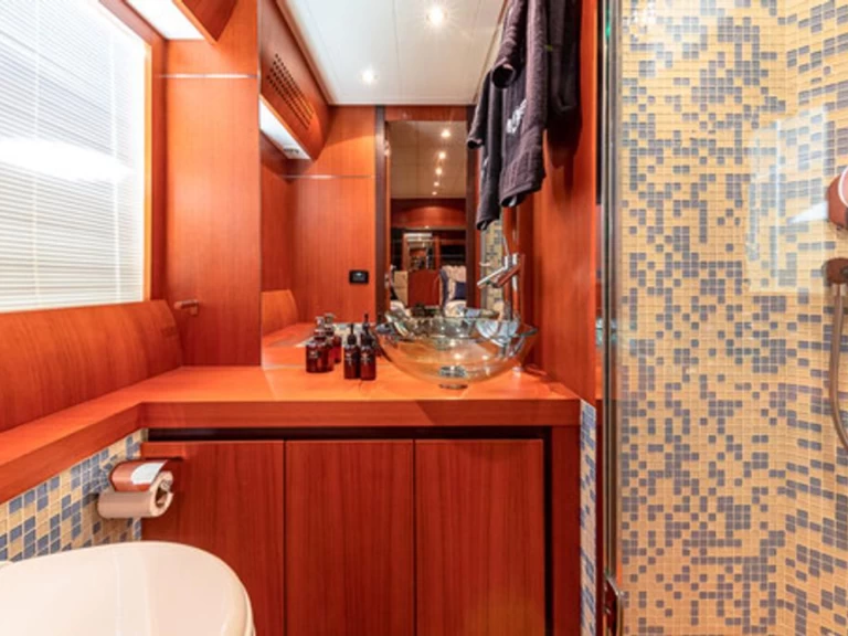 Pershing Pershing 90 między profesjonalistami a osobami prywatnymi w Miami Beach