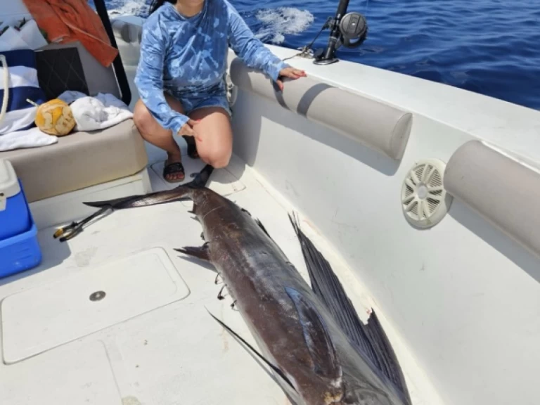 Wynajmij Motorówka z lub bez skippera Touring 24 w Kendhoo