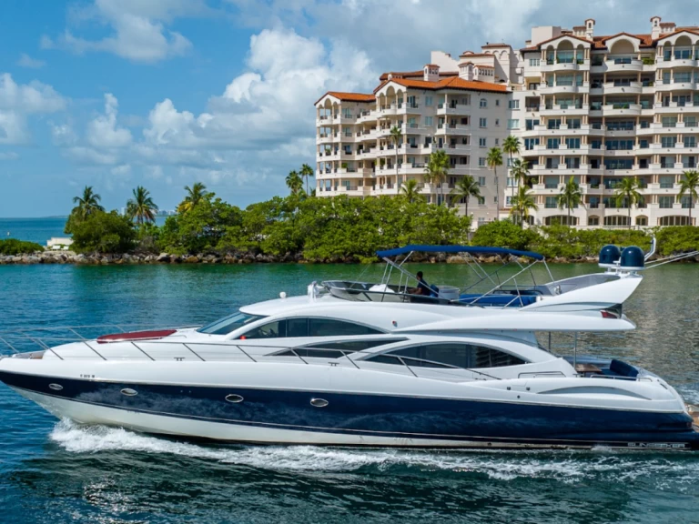 Wynajem Luksusowy jacht Sunseeker z patentem 