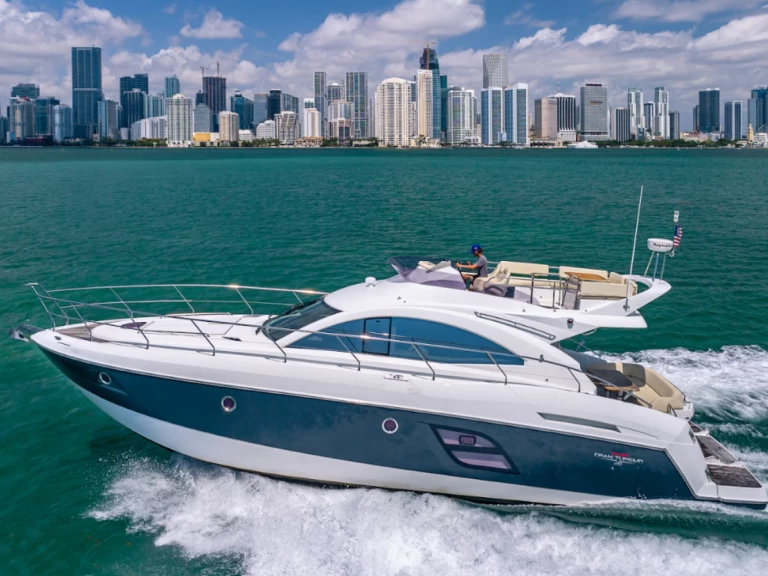 Wynajem Luksusowy jacht Bénéteau z patentem 