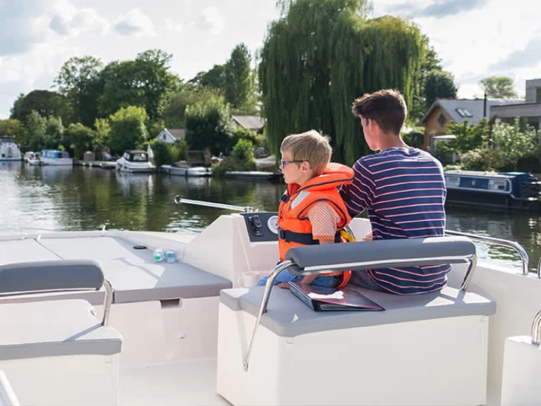 Wynajmij Motorówka z lub bez skippera Le Boat w Branges
