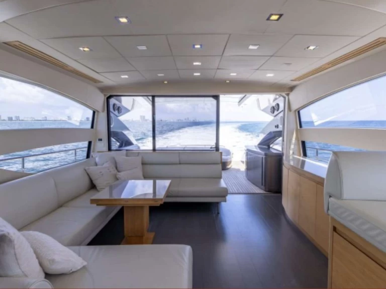 Wynajem Luksusowy jacht w Miami - Pershing Wind