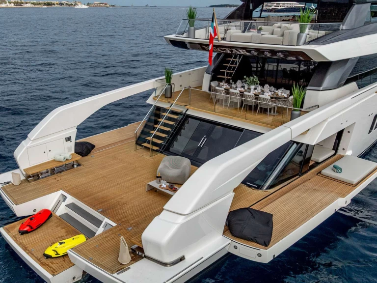 Wynajem łodzi Nassau tanio NECTAR