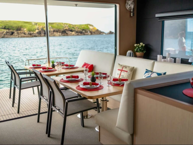 Wynajmij Neel L'INDECIS w Ajaccio