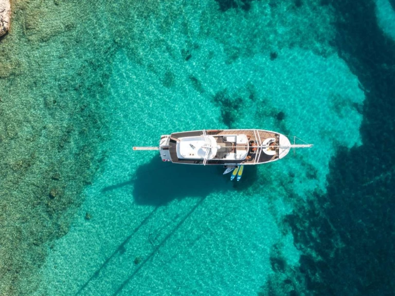 Wynajem łodzi Custom Phoenix Bronze w Split na SamBoat 