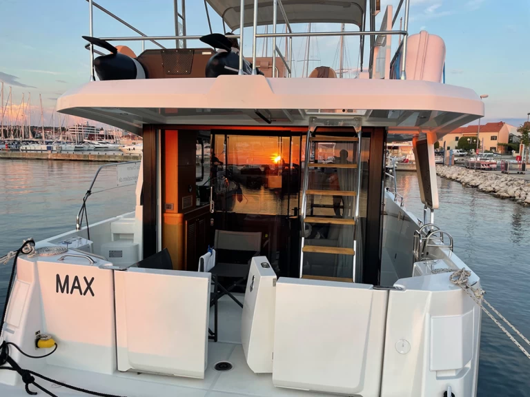 Wynajmij Motorówka z lub bez skippera Bénéteau w Biograd na Moru